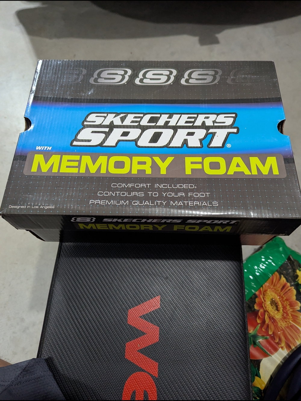 Skechers Sport Memory Foam Shoe Box - Blue, Black, Yellow